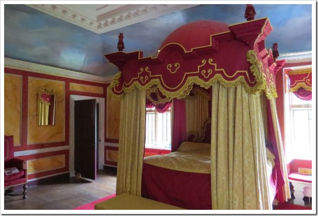 Queen Anne Bedroom, Avebury Manor